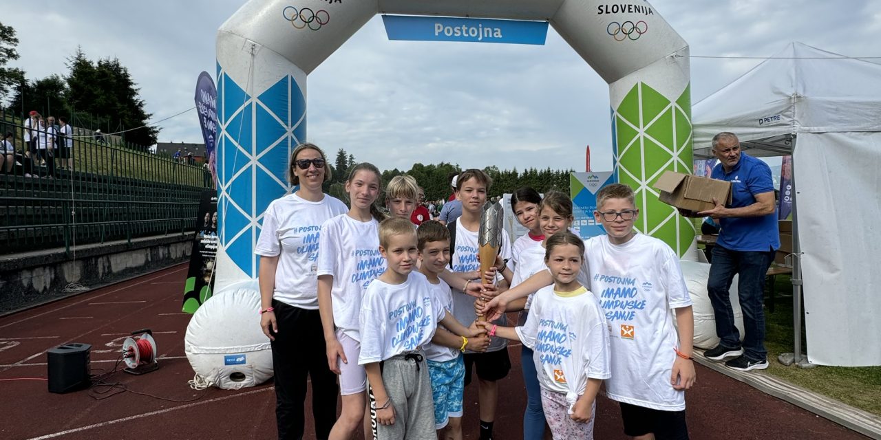 Sprejem slovenske olimpijske bakle v Postojni