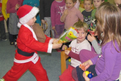 Božiček Luka in njegovi spremljevalci